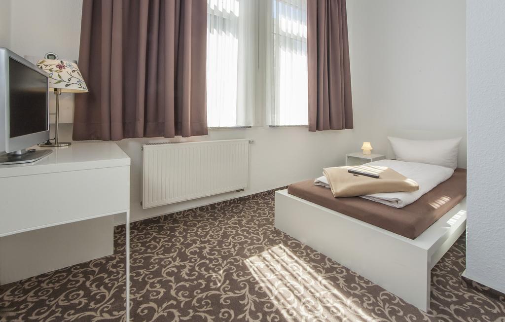 Pension Lok-Inn Walluf Δωμάτιο φωτογραφία